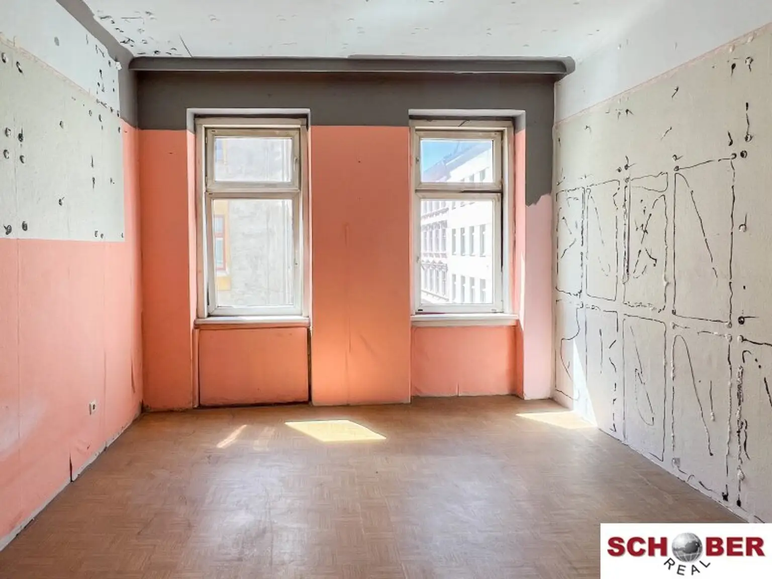 Sanierungsbedürftige Altbauwohnung