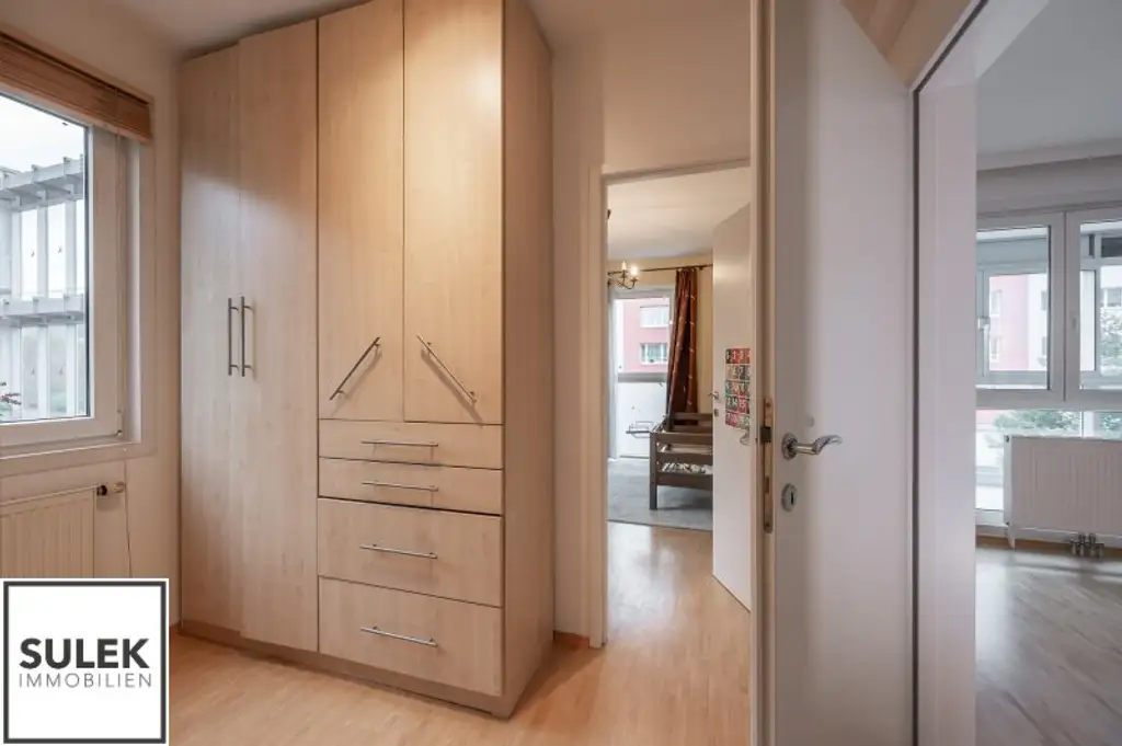 Gut geschnittene 4-Zimmer-Neubauwohnung mit großer Loggia - teilmöbliert - sofort beziehbar!