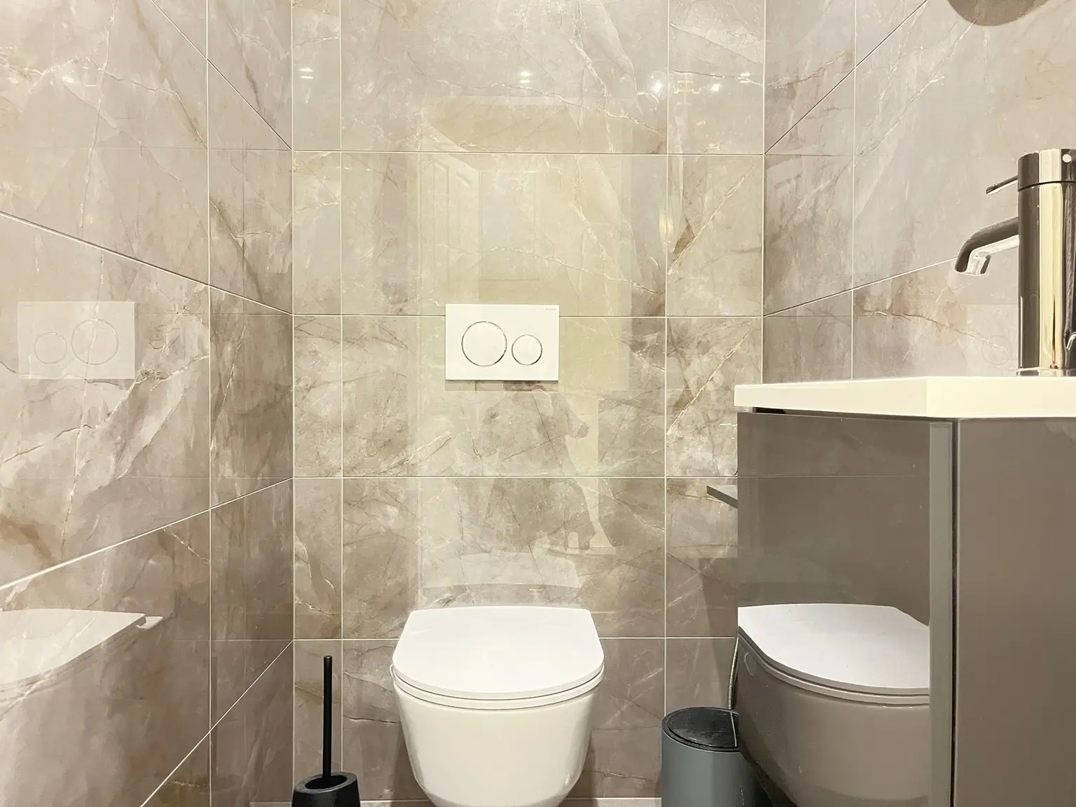 Stilvolle 3-Zimmer-Wohnung in Toplage 1070 – ruhig, renoviert, vollmöbliert und Garagenstellplatz