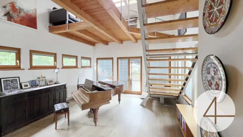 Zweifamilienhaus mit ca. 300 m² Wohnfläche