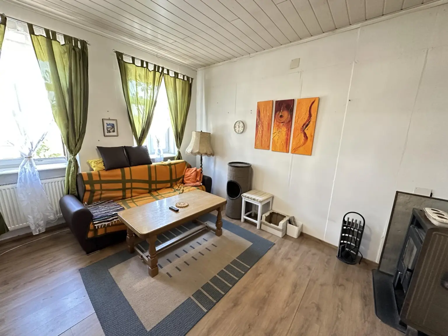 "Einfamilienhaus mit großem Grundstück in Schrattenberg"