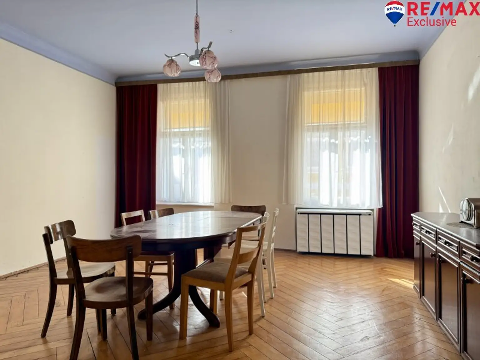 Zeitwandel - Mehrparteienhaus mit Entwicklungspotenzial in Wiener Neustadt!