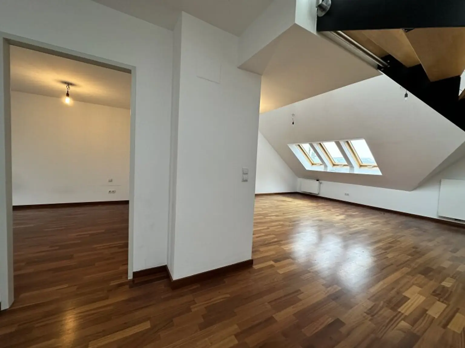 Maisonette mit 3 Zimmer + Galerie und Dachterrasse in 1070 Wien