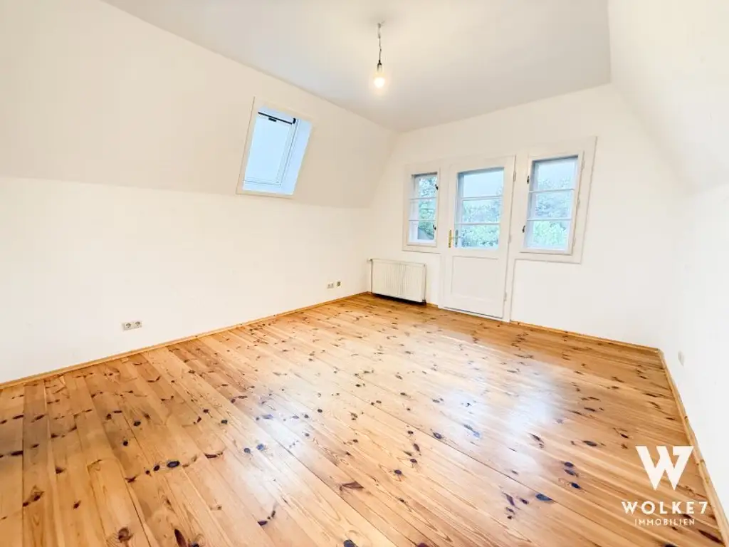 Historisches Haus mit direktem Burgblick, großem Garten & vielseitigem Potenzial – in Top-Lage Maria Enzersdorf!