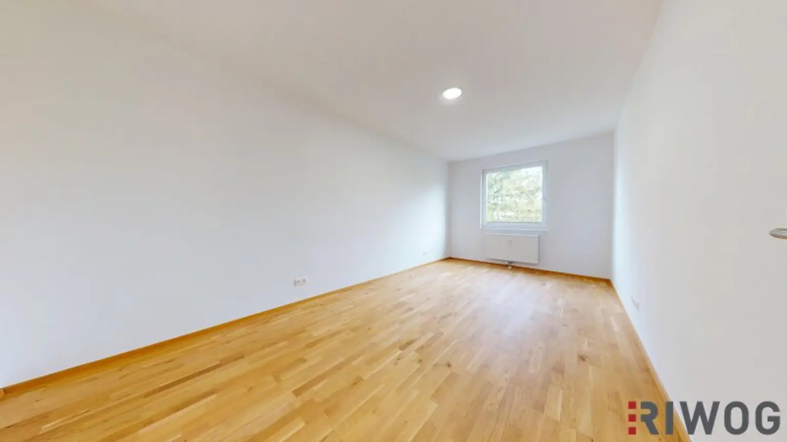 ERSTBEZUG nach Sanierung I 4 Zimmer Wohnung mit Loggia I Tischler Küche mit Siemens Geräte inklusive I Ruhelage I Naturpark Föhrenberge I 360° Rundgang