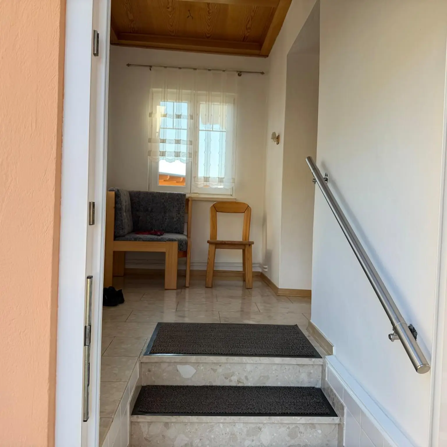 Wohnen in Aussichtslage mitten in der Natur auf  8 Ha. Grund, ehemalige Hofstelle!