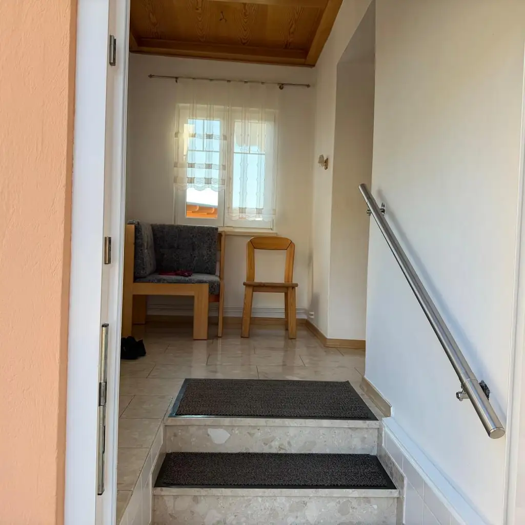 Wohnen in Aussichtslage mitten in der Natur auf  8 Ha. Grund, ehemalige Hofstelle!