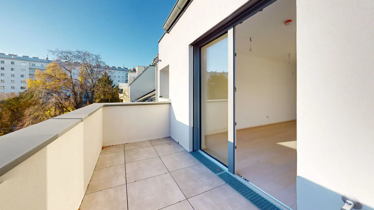 2-Zimmer-Erstbezug mit Innenhof-Balkon – Anleger oder Eigennutzer