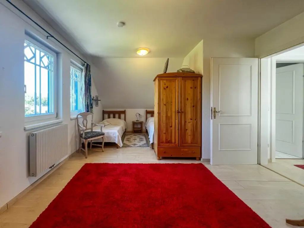 Familienidyll mit Praxisoption in Breitenfurt bei Wien: 6 Zimmer und Pool