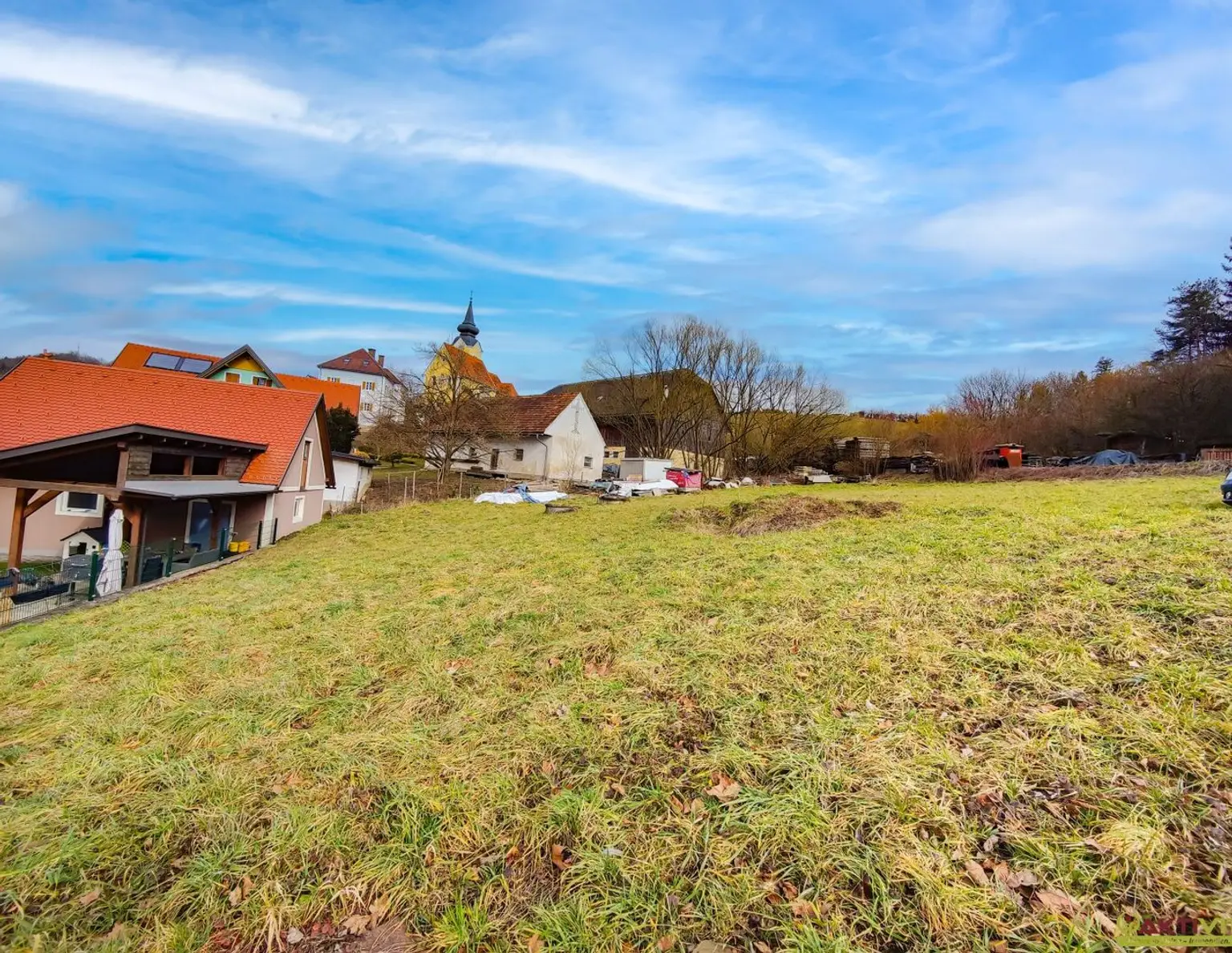 Grundstück mit Planung für 2 Häuser. - Zentral in Großklein. - 13 Min. vor Leibnitz.