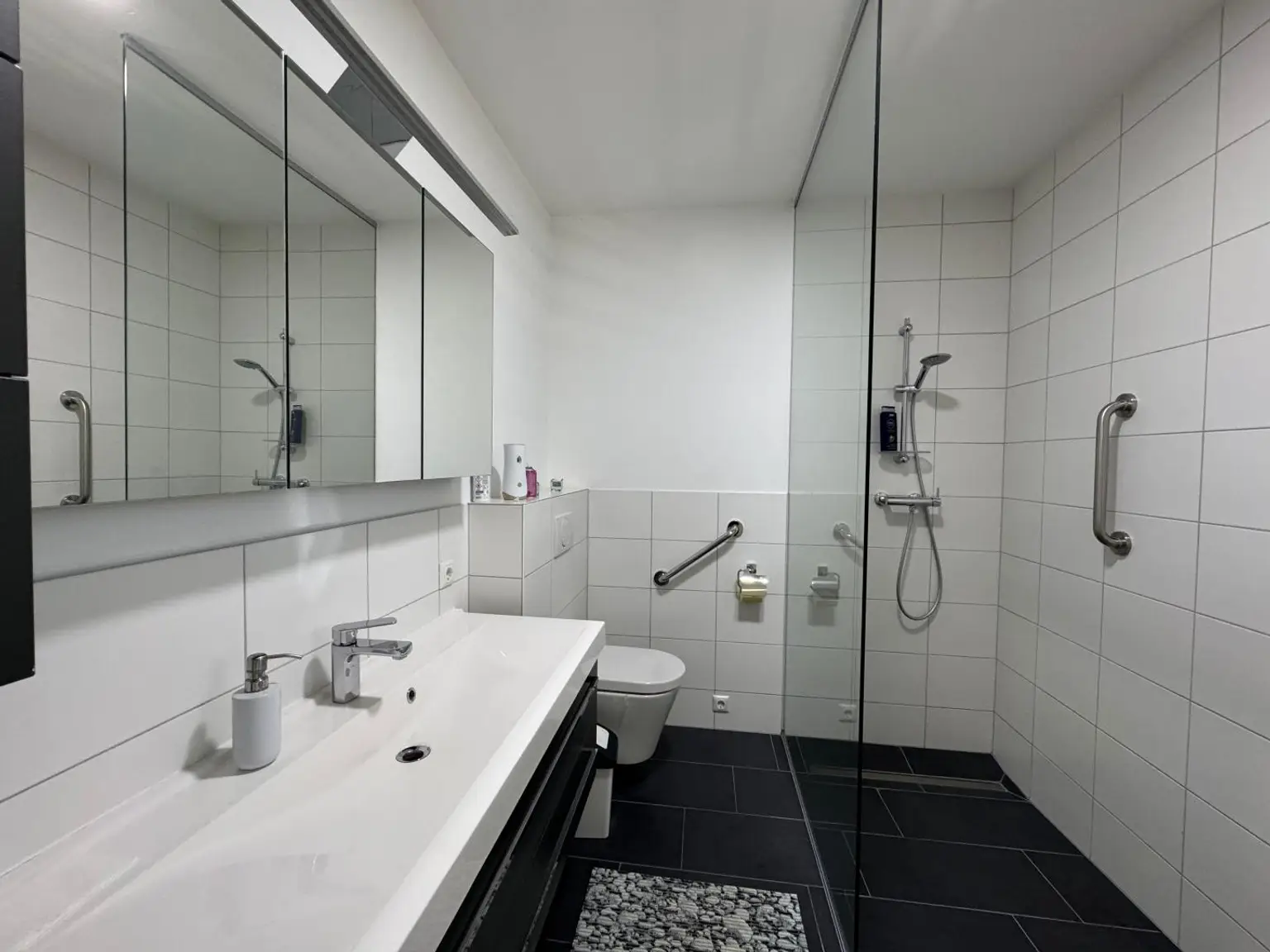Einfamilienhaus für anspruchsvolle Käufer - im Grünen und doch in Stadtnähe