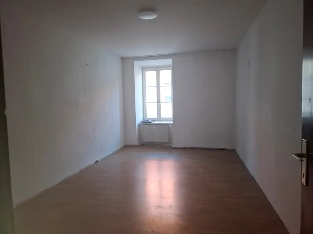 Renovierungsbedürftige 3-Zimmer-Altbau-Wohnung im Zentrum von Trofaiach nahe Leoben !