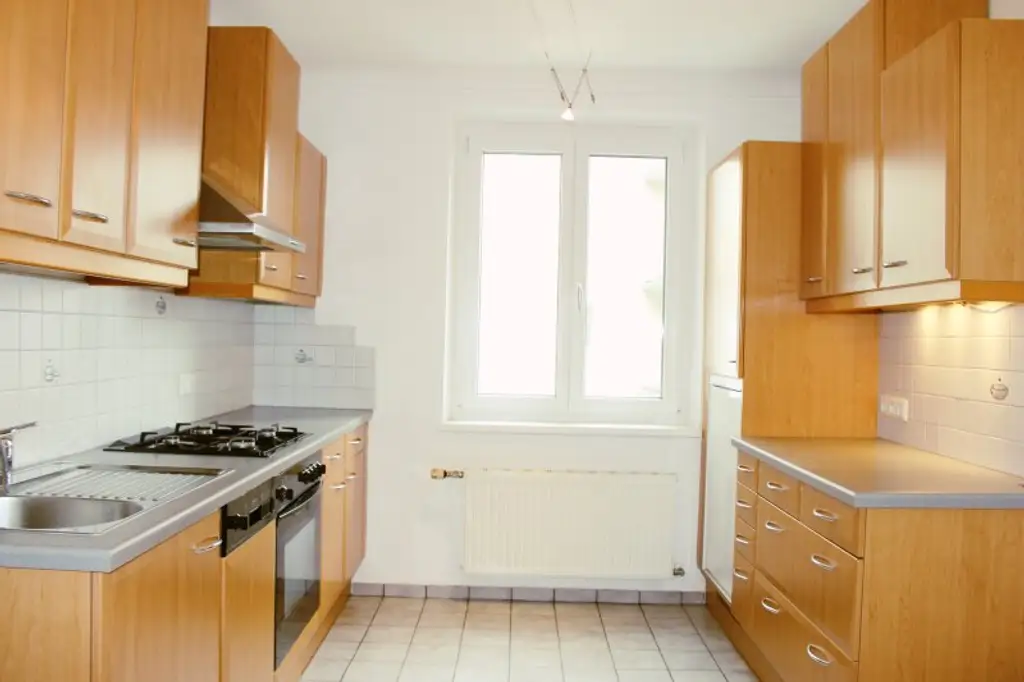 U4 U-Bahnstation I Oase der Ruhe im urbanen Umfeld I Lichtdurchflutete Wohnung mit Balkon in Innenhoflage und Grünblick