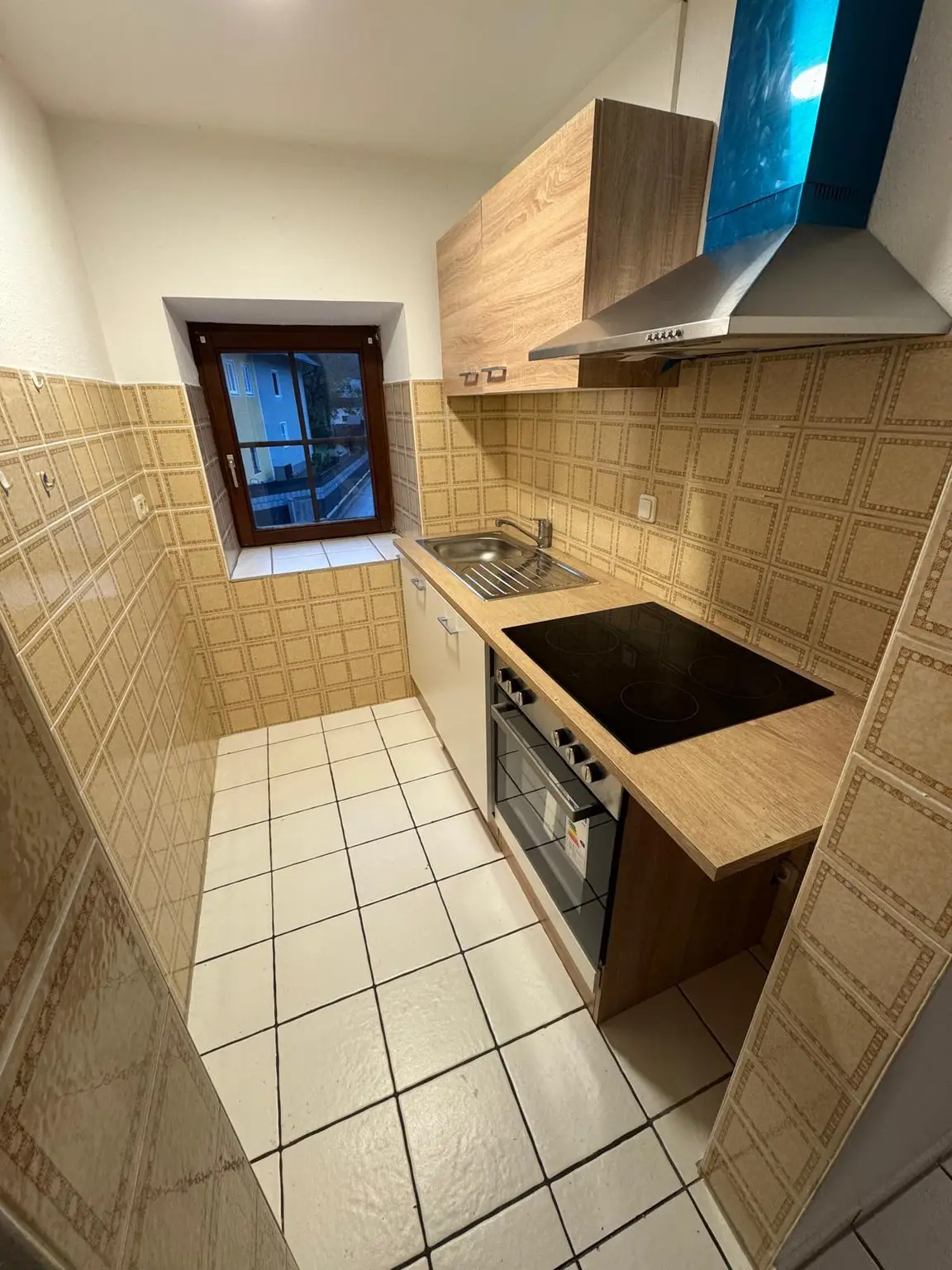"GRÖDIG - Kleines 2 Zimmer Appartement mit PKW-Stellplatz"