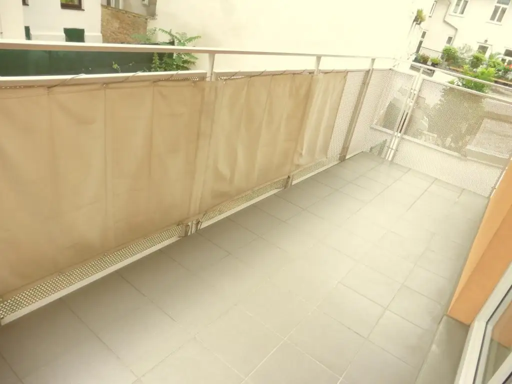 Ruhige Neubauwohnung - modern ausgestattet - großer Balkon - Nähe U4