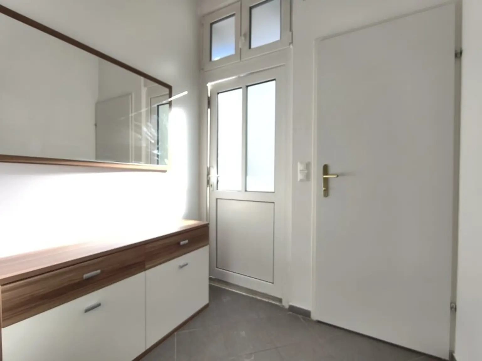 Freundliche Hofwohnung - Für Ruhesuchende mit Altbaucharme - Bahnhof Hernals in der Nähe - Ab 2026 U5