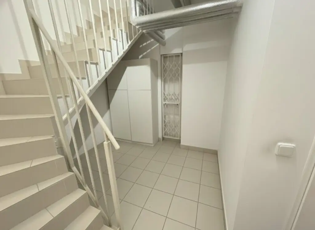 Wohnglück mit Garten & Pool – Charmante 5-Zimmer Wohnung in Ruhelage