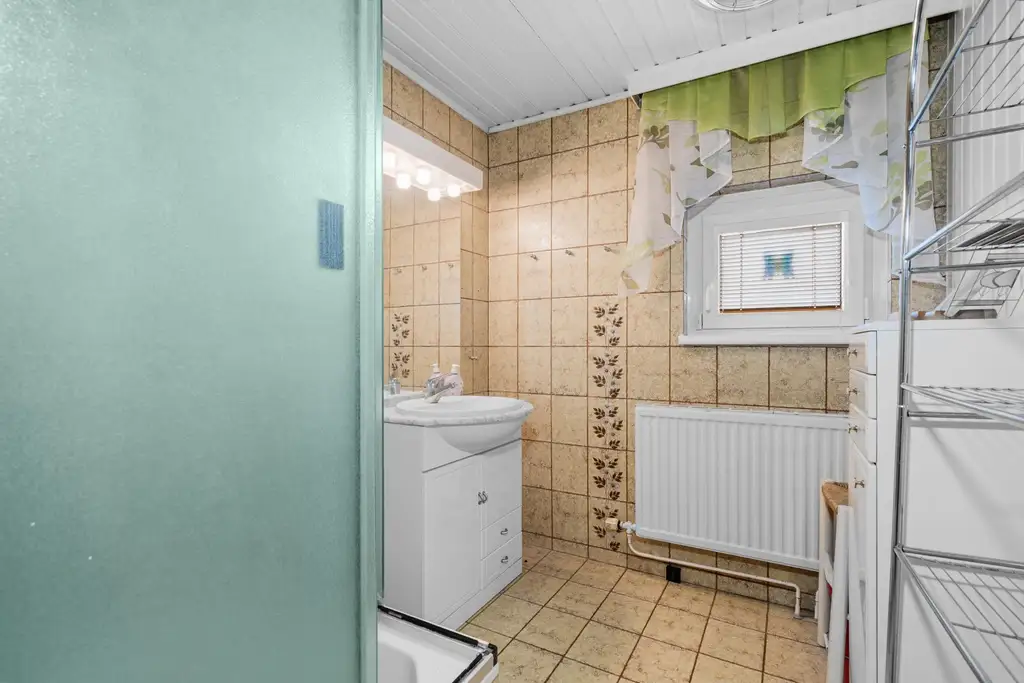 "Einfamilienhaus - 7 Zimmer- zu Fuß zum Badeteich Hirschstetten"