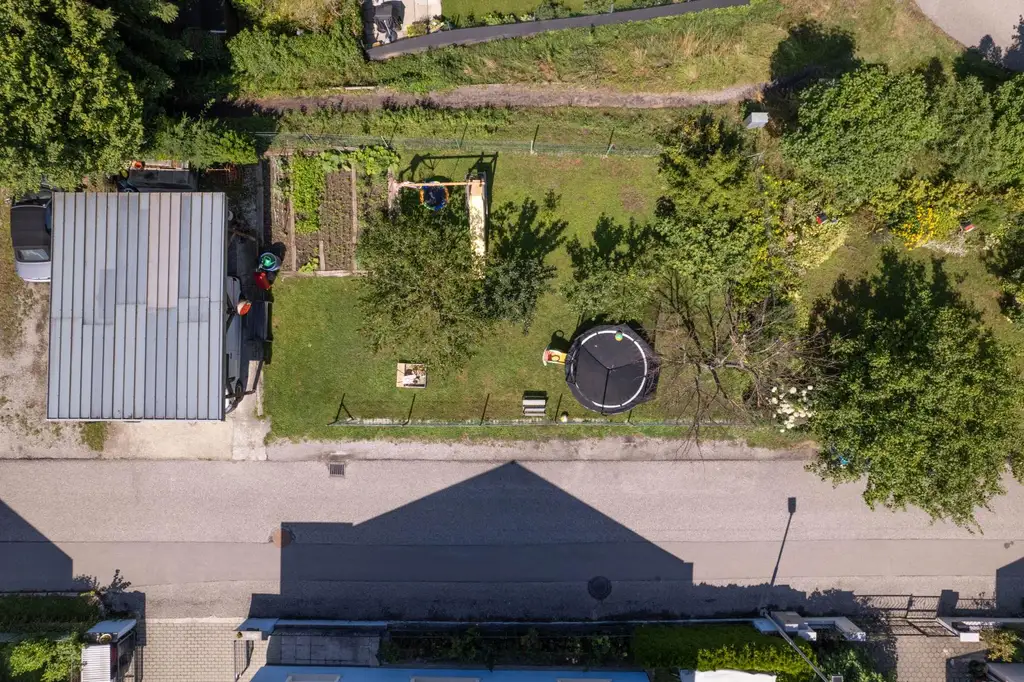 Mehrfamilienhaus mit 2 getrennten Wohneinheiten
