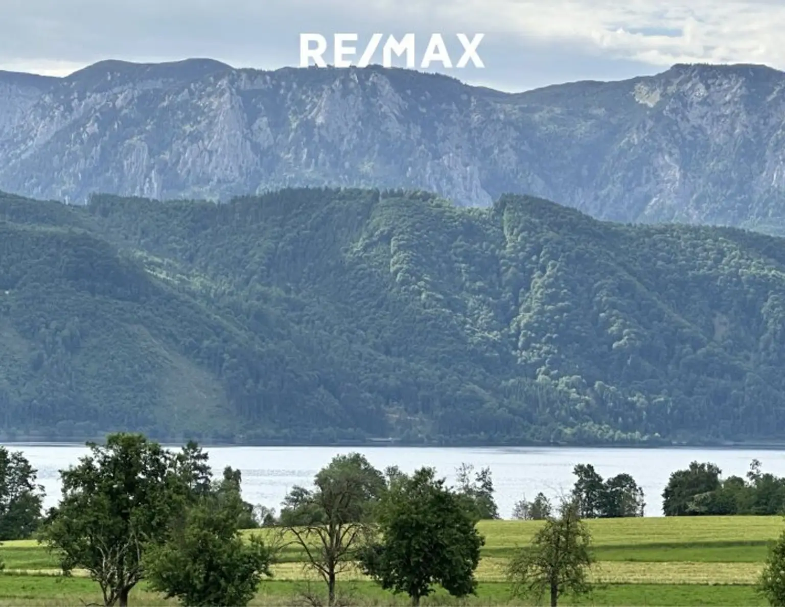 Ihr Traum - Dachgeschosswohnung mit Seeblick in Nußdorf am Attersee
