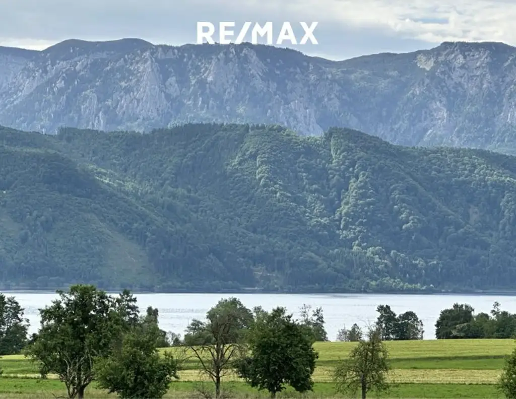 Ihr Traum - Dachgeschosswohnung mit Seeblick in Nußdorf am Attersee