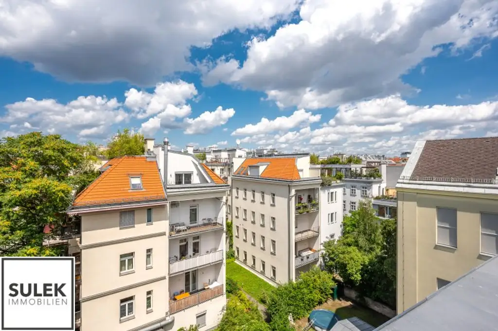 Einzigartige DG-Wohnung mit Loft-Charakter und Terrassen (rd. 165m²) inkl. atemberaubendem Fernblick