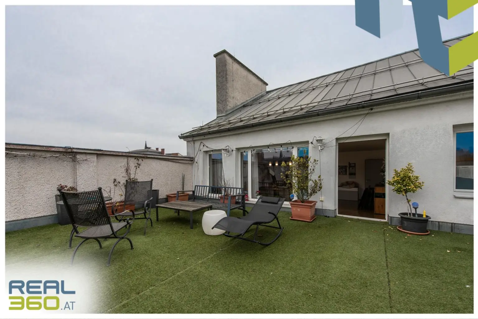 Loungebereich auf der Dachterrasse