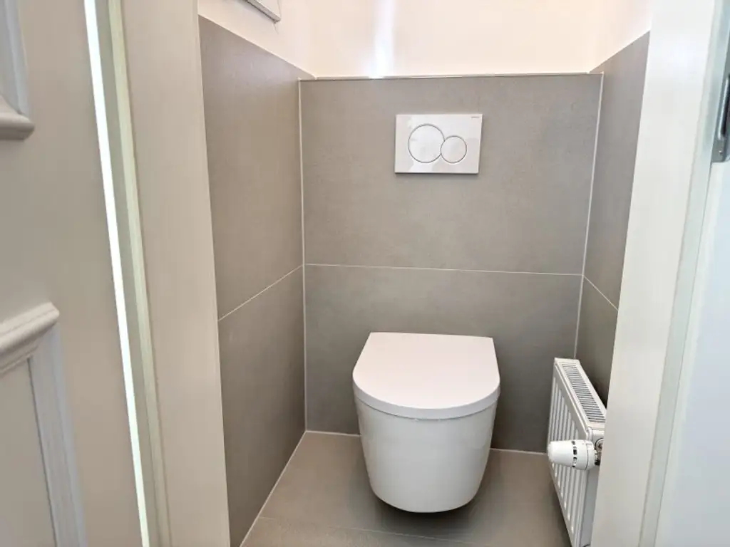Erstbezug nach Sanierung – stilvolle 3-Zimmer-Altbauwohnung im 5. Bezirk
