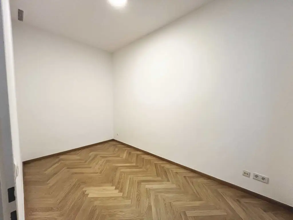 Gemütliche 2 Zimmer Wohnung mit Eigengarten
Nähe Altes AKH