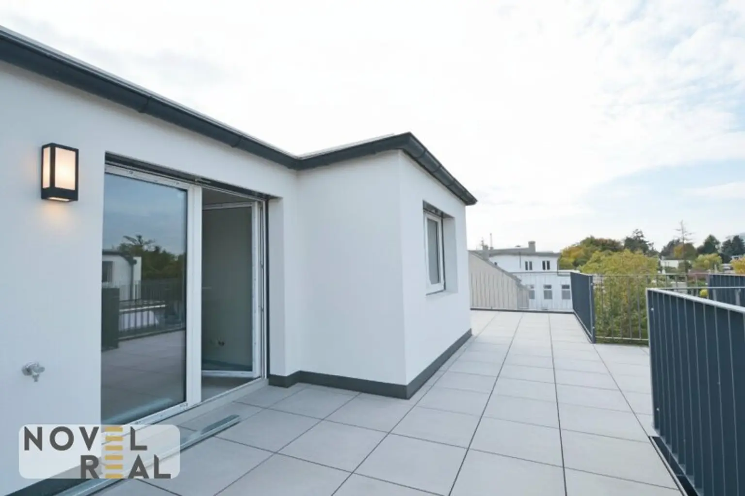 Ihr Rückzugsort im Freien – moderne Dachgeschoss-Wohnung mit großerTerrasse