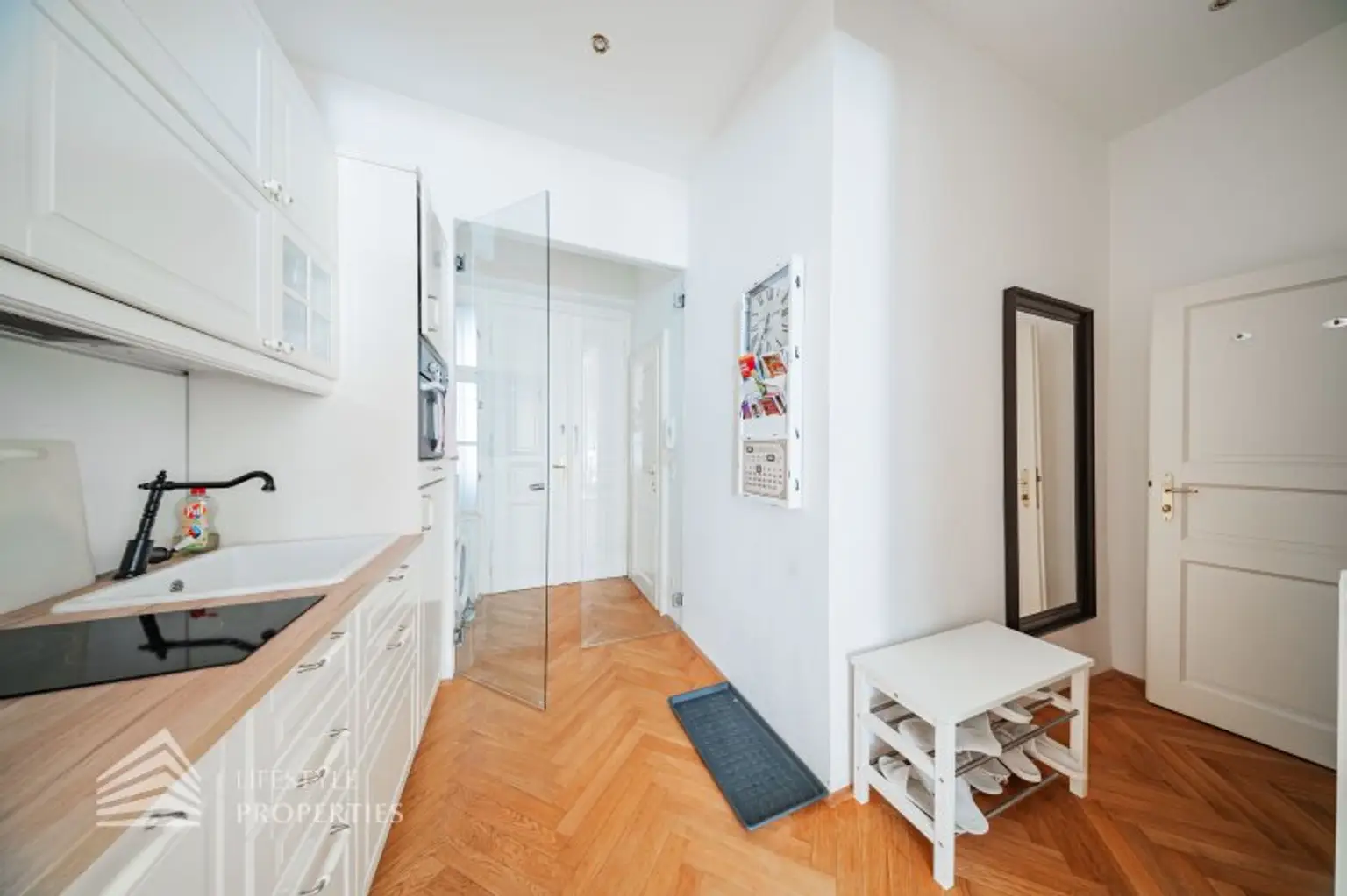 Charmante 2-Zimmer  Renovierte Altbauwohnung nähe Augarten