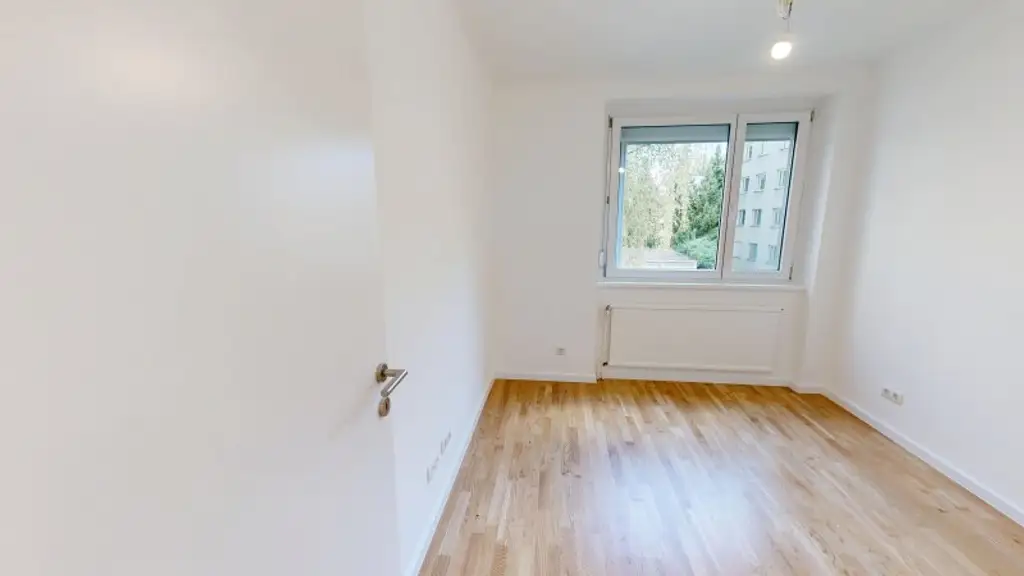 Traumhafte 4-Zimmer-Wohnung mit Loggia in begehrter Lage, nahe Krottenbachstraße  im 19. Bezirk