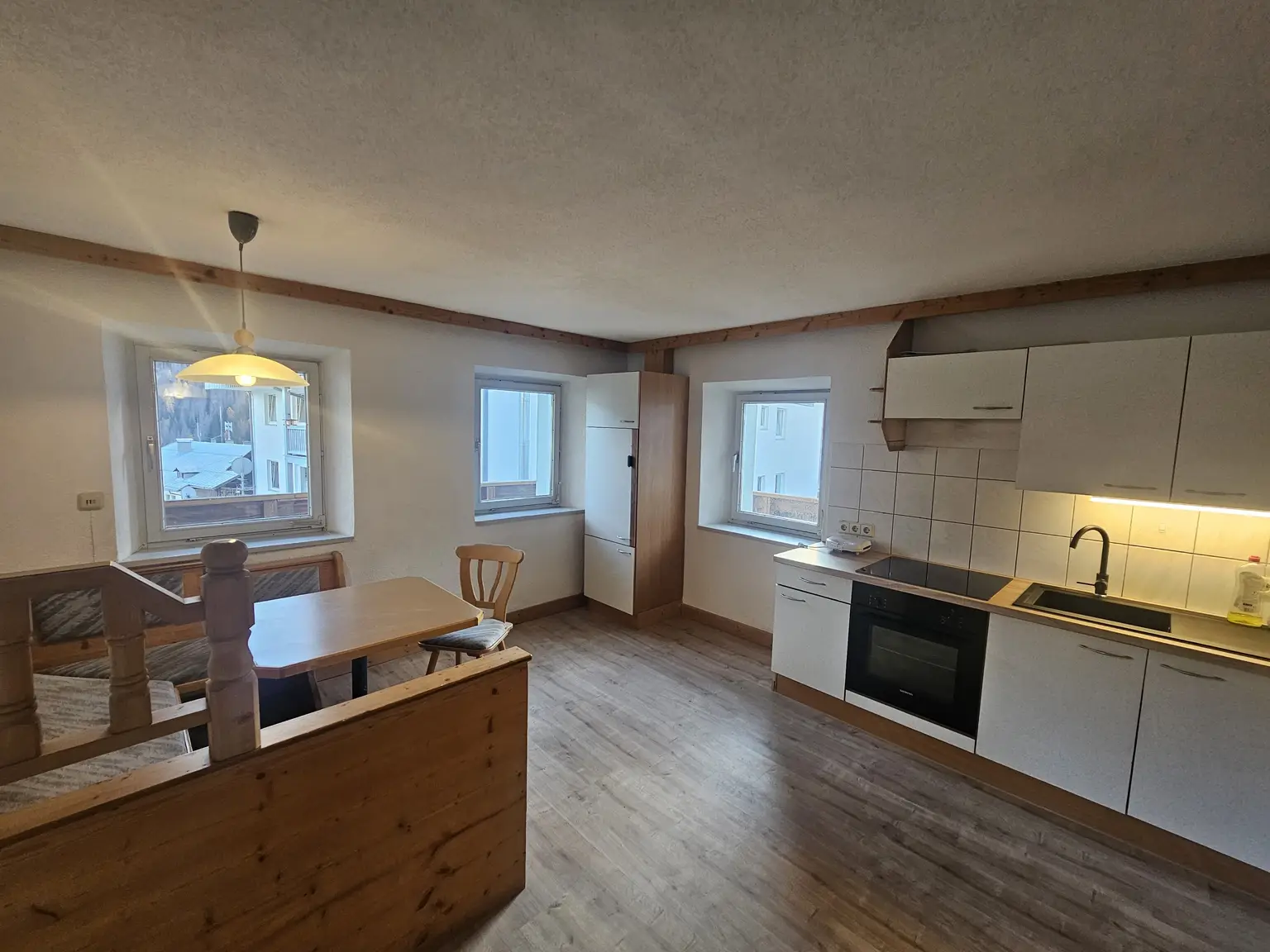 MIETE -  Helle 2 Zimmerwohnung mit Balkon inkl. Betriebskosten - in Virgen