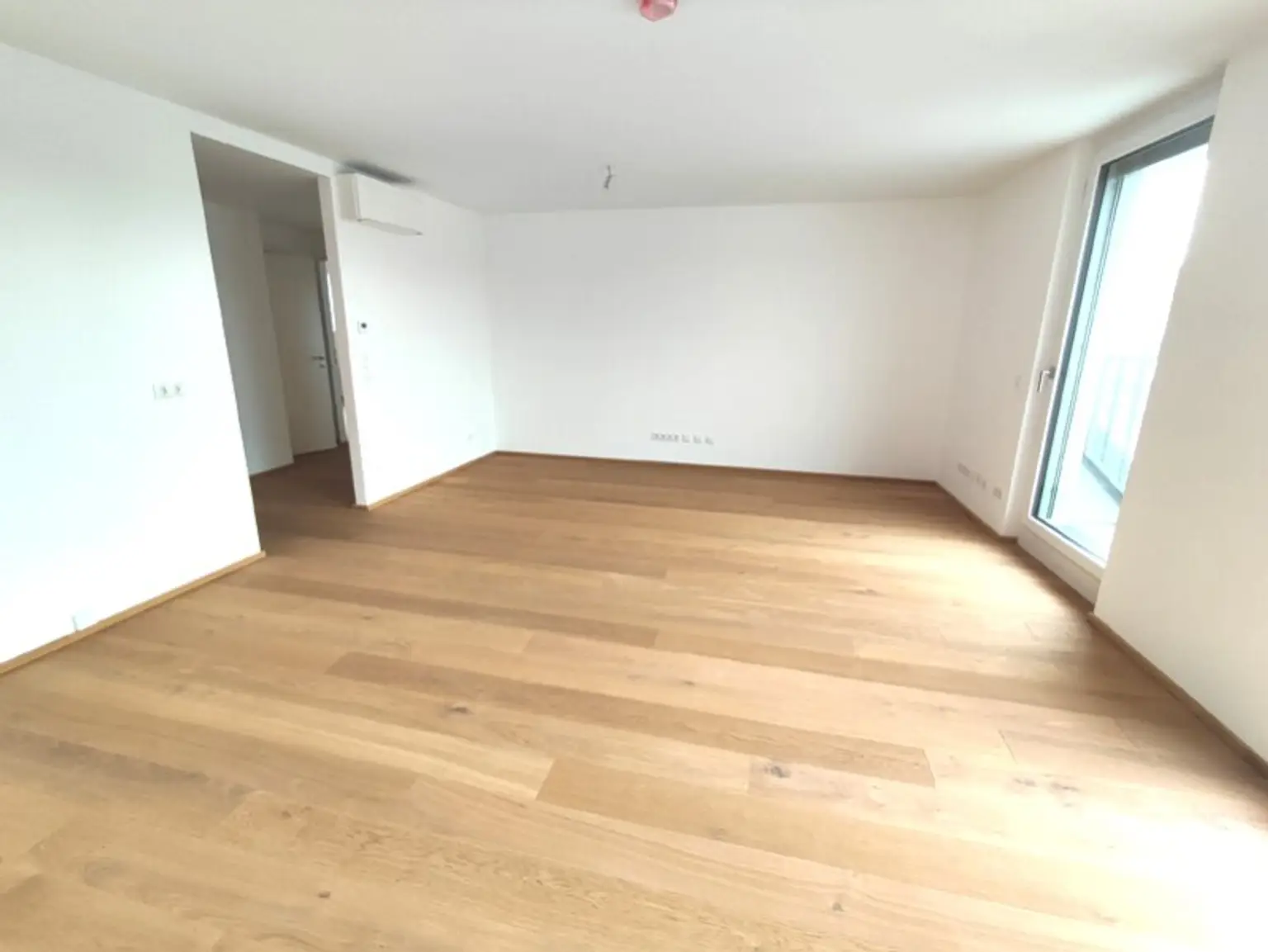 Modern wohnen in Meidling! DG-4-Zimmer-Erstbezug mit Terrasse - Top77