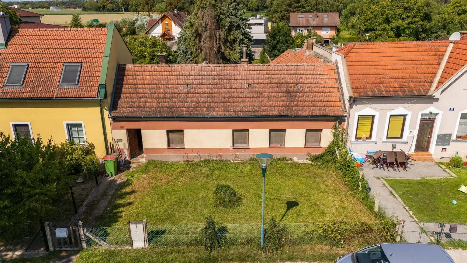 "Ihr Projekt mit Potenzial - Sanierungbedürftiges Haus in ruhiger Dorflage!"