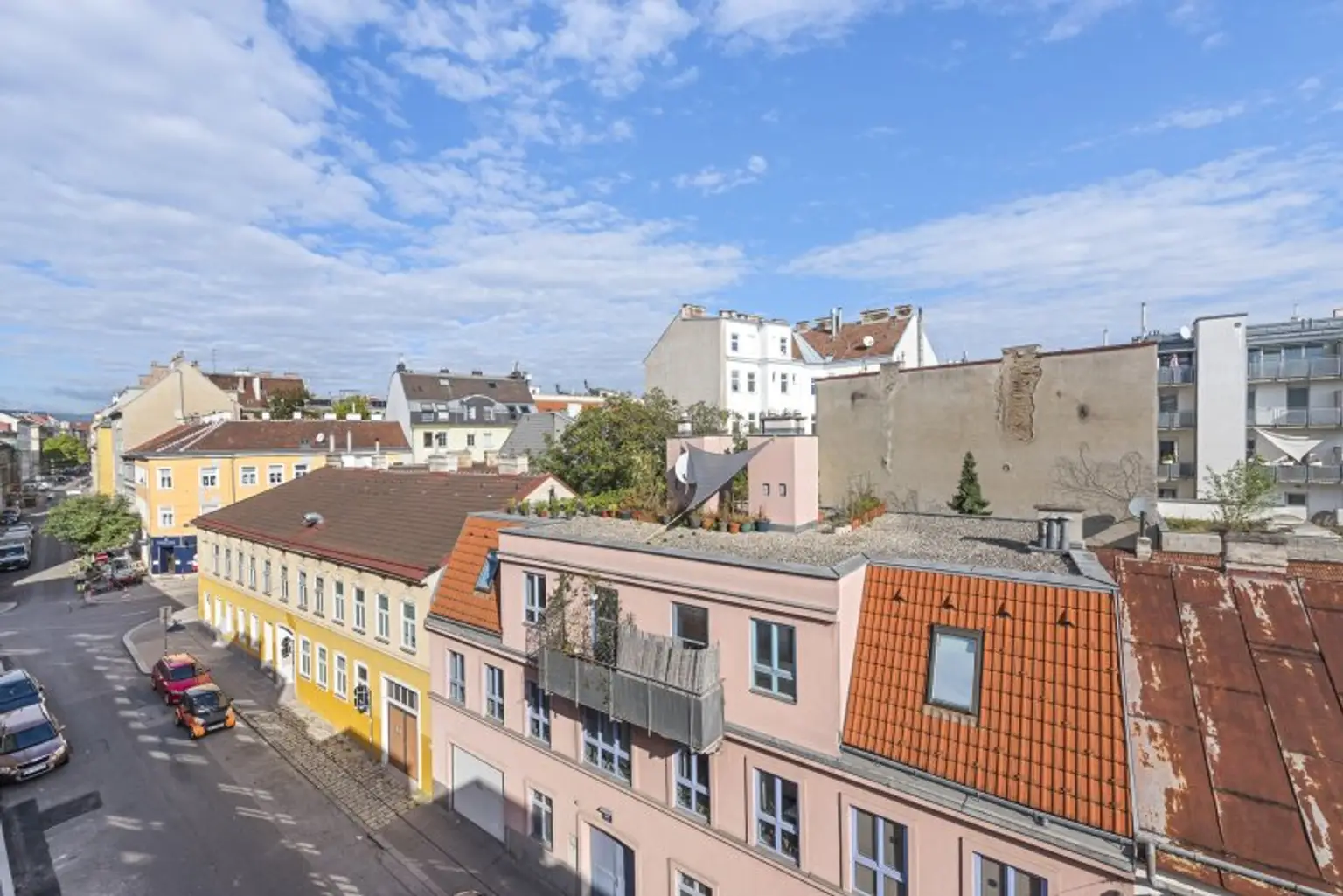ERSTBEZUG! ENTZÜCKENDE SINGLE-WOHNUNG IM DACHGESCHOSS - JETZT SCHNELL SEIN