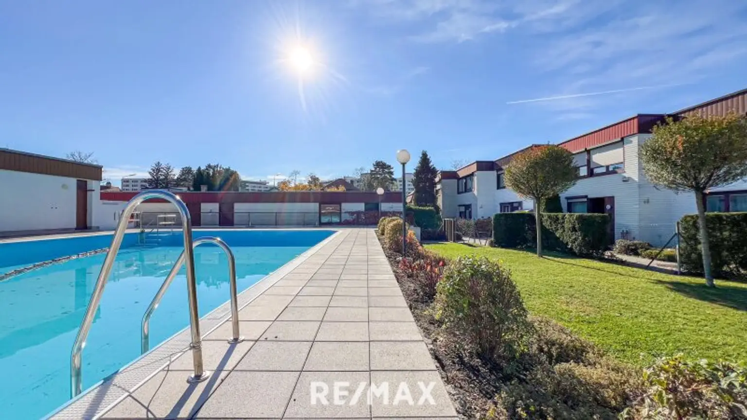 Bungalow - 4-Zimmer mit Pool und Sauna sowie privater Garten