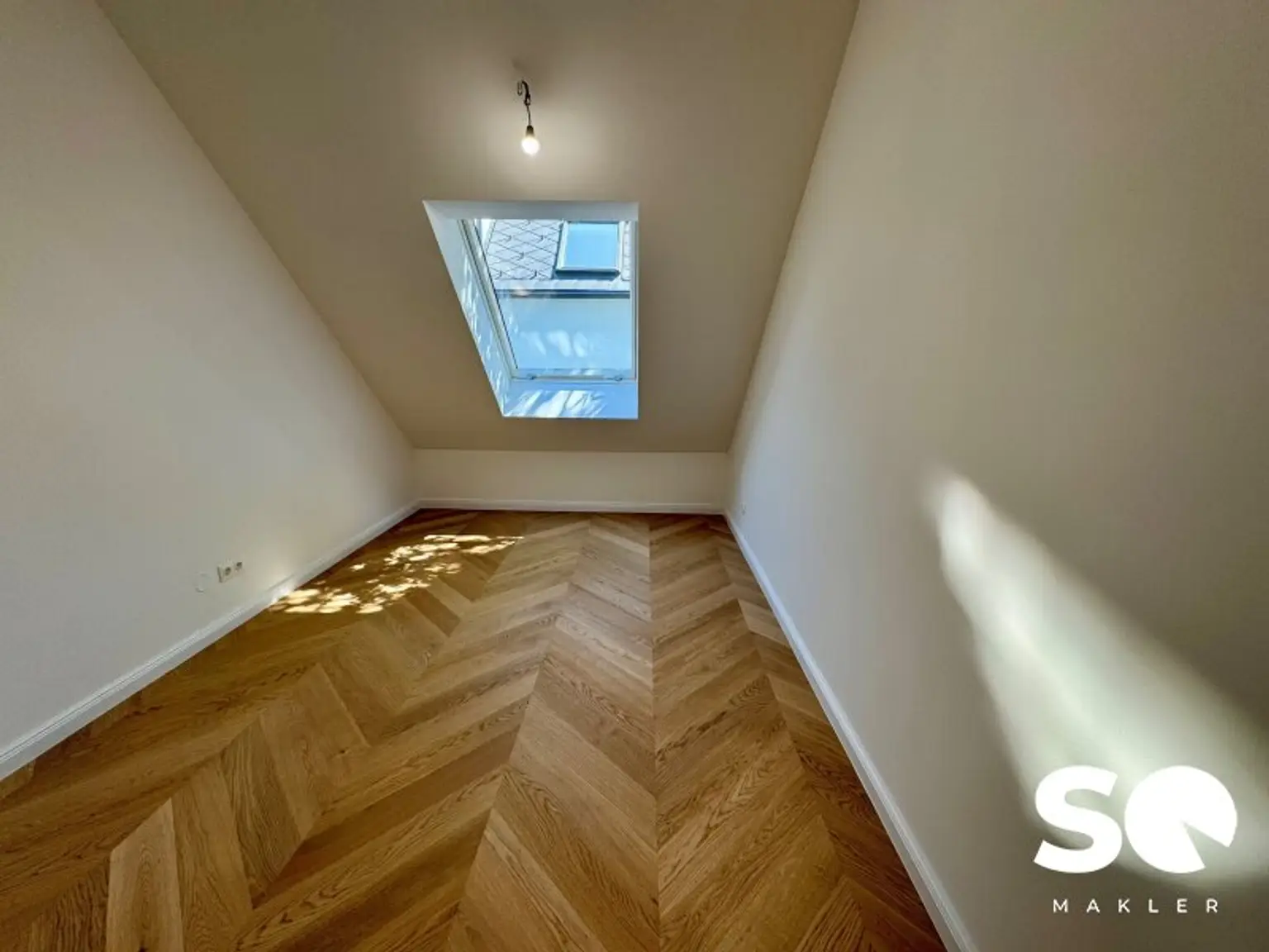 #SQ - ERSTBEZUG NÄHE SCHÖNBRUNN! STILVOLLE DACHGESCHOSSWOHNUNG MIT 2 TERRASSEN