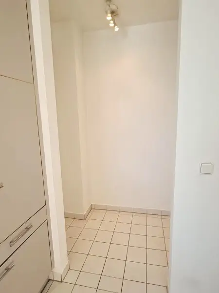 DACHGESCHOSS, Daringergasse, sonnige 76 m2 Neubau mit 6 m2 Balkon, 2 Zimmer, Wohnküche, Wannenbad, Parketten, Grünblick