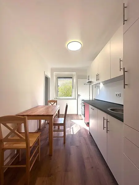 Erstbezug! Sanierte und helle 2 Zimmer Wohnung mit Einbauküche zentral gelegen 1210 Wien