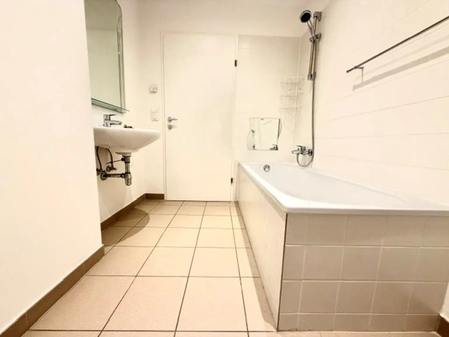 K | NEU ++ Helle ZWEI Zimmer in Klosterneuburg | Prima Service Immobilien