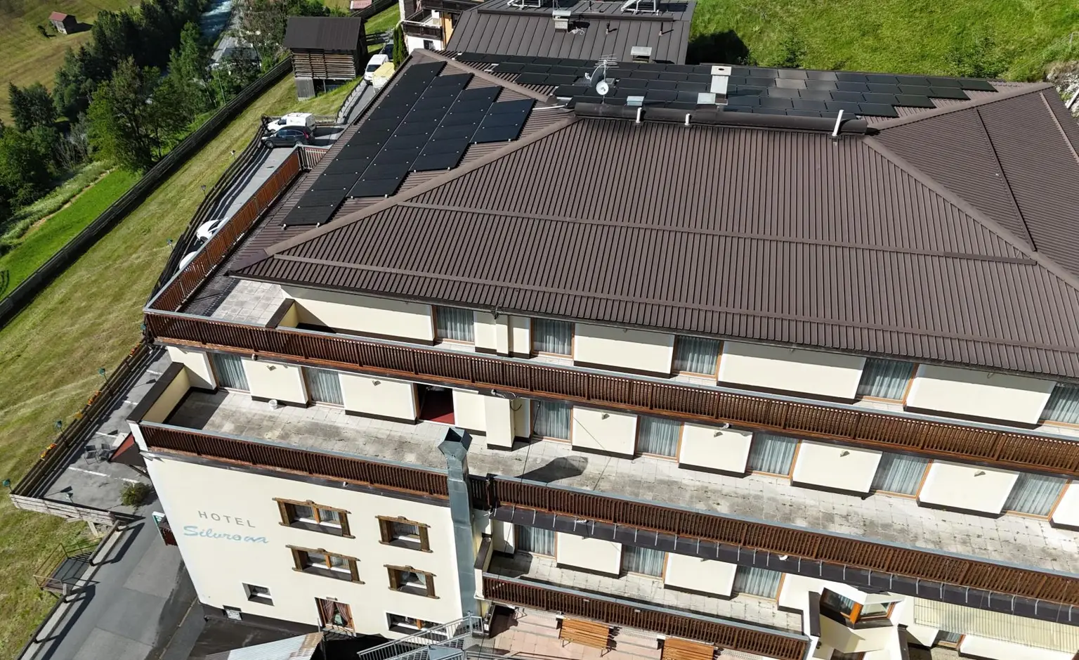Kappl - Hotel - Drohnenansicht oben
