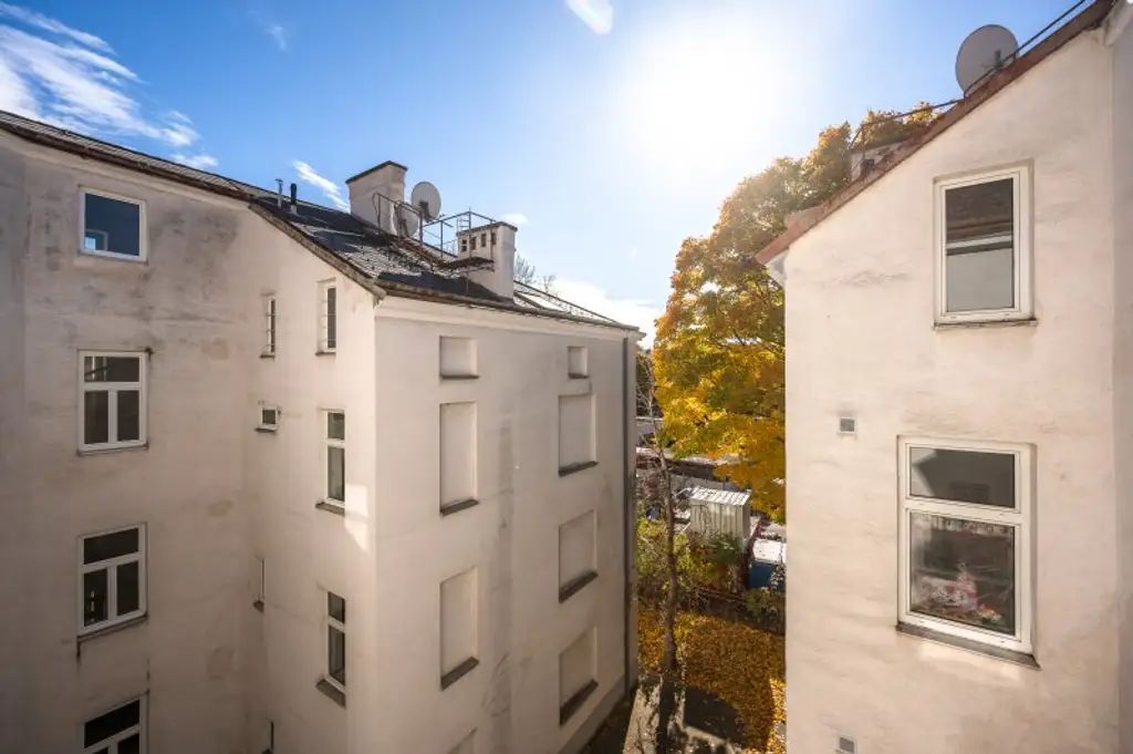 ++Fasangarten++ Altbau mit Potenzial – gepflegte 2 Zimmer-Wohnung