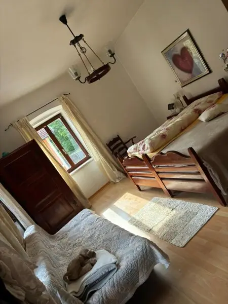 Ehemaliger Gasthof in Zentrumslage, gute Verwertungsmöglichkeit