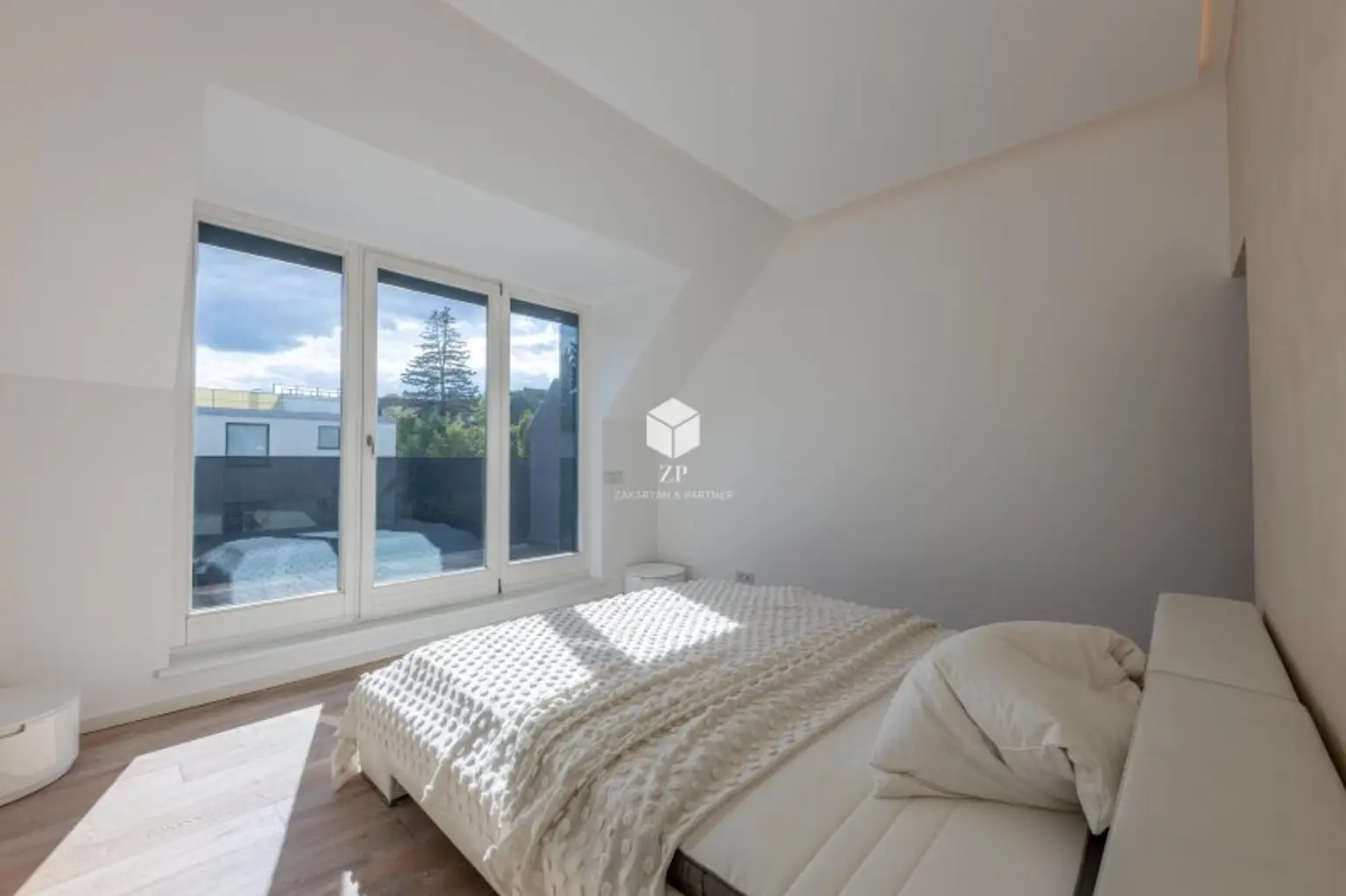 Luxuslage Schafberg: Einmalige Luxus-Maisonette mit Dachterrasse! Weitblick zum Verlieben!