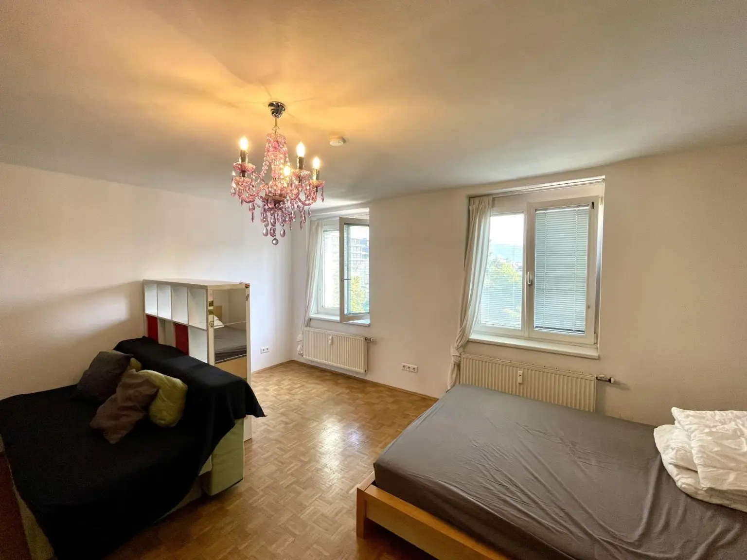 Ab November: Zentrale 4,5-Zimmer-Mietwohnung mit Balkon und Loggia