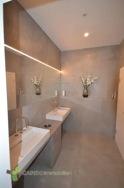 Kleine Hochzeitssaal, attraktive Gewerbefläche, branchenfrei, zu vermieten, ca. 250 m², Nähe UNO City & U-Bahn