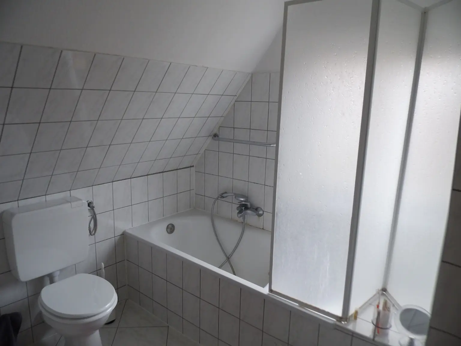 Wannenbad im OG