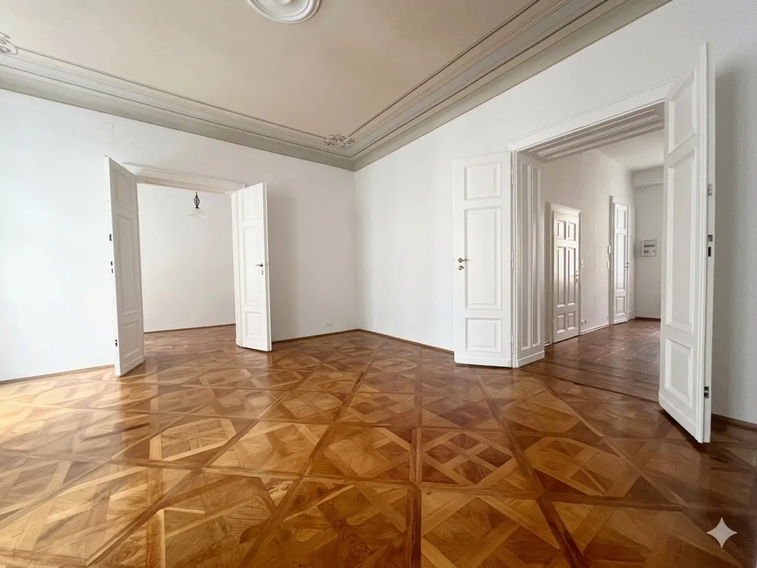 Ung (9)j | ++ BESTE LAGE - Wien Mitte ++ ALTBAUWOHNUNG mit VIER Zimmern | Prima Service Immobilien