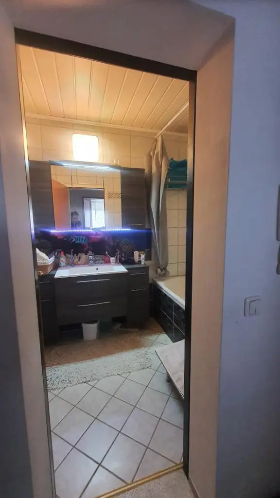 3 ZIMMER WOHNUNG IN ASTEN